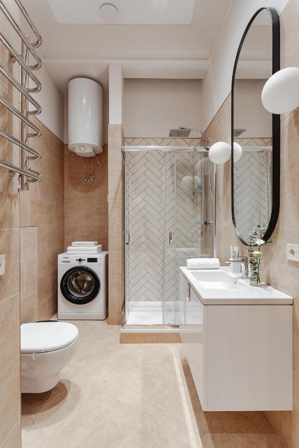 New! Luxury Apartment In The Center Of Odessa Overlooking Deribasovskaya Str. Low Price! Exteriér fotografie