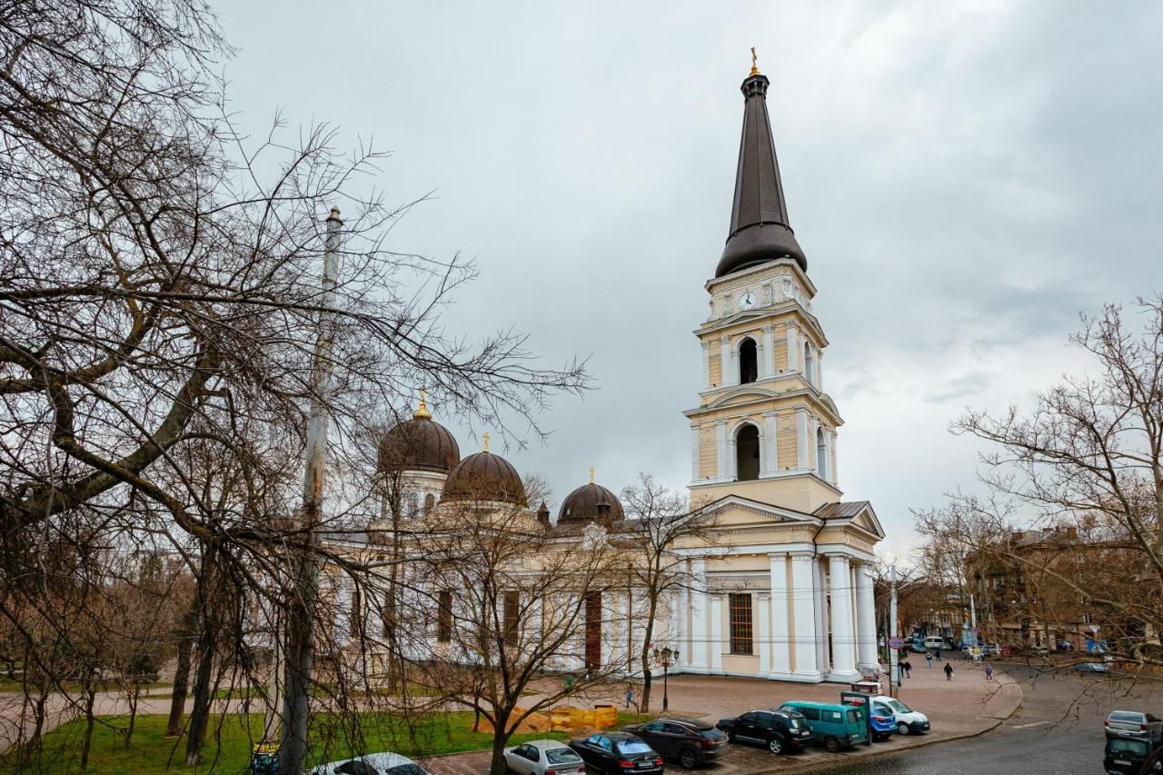 New! Luxury Apartment In The Center Of Odessa Overlooking Deribasovskaya Str. Low Price! Exteriér fotografie